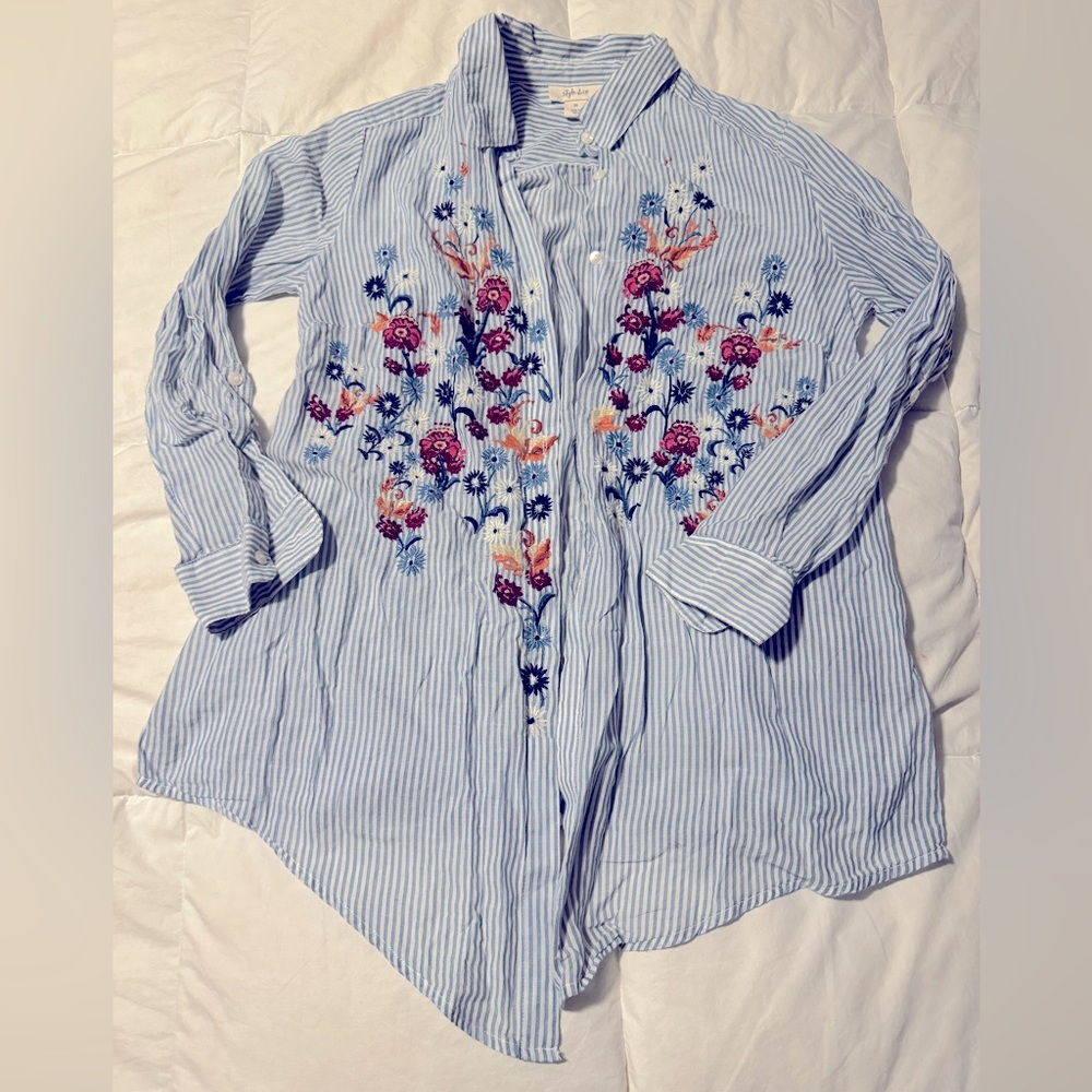 Women’s shirt
